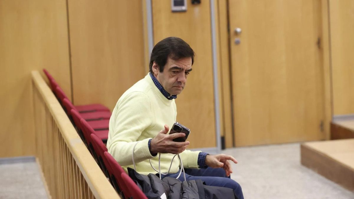 La Justicia rebaja la condena a Badiola, expresidente de la Real Sociedad, por sus tuits injuriosos contra jueces y periodistas