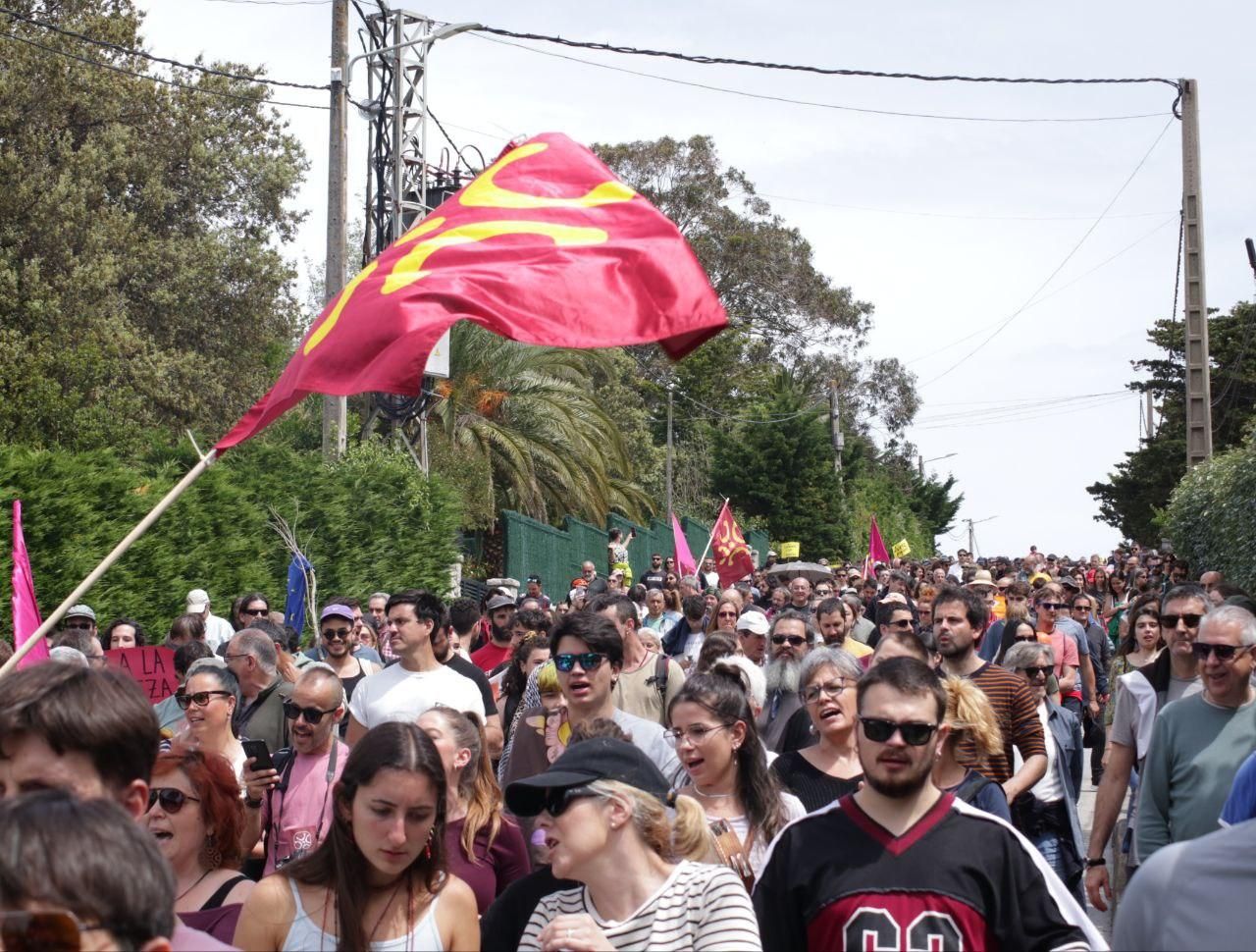 Gran afluencia de manifestantes en Loredo y Langre.