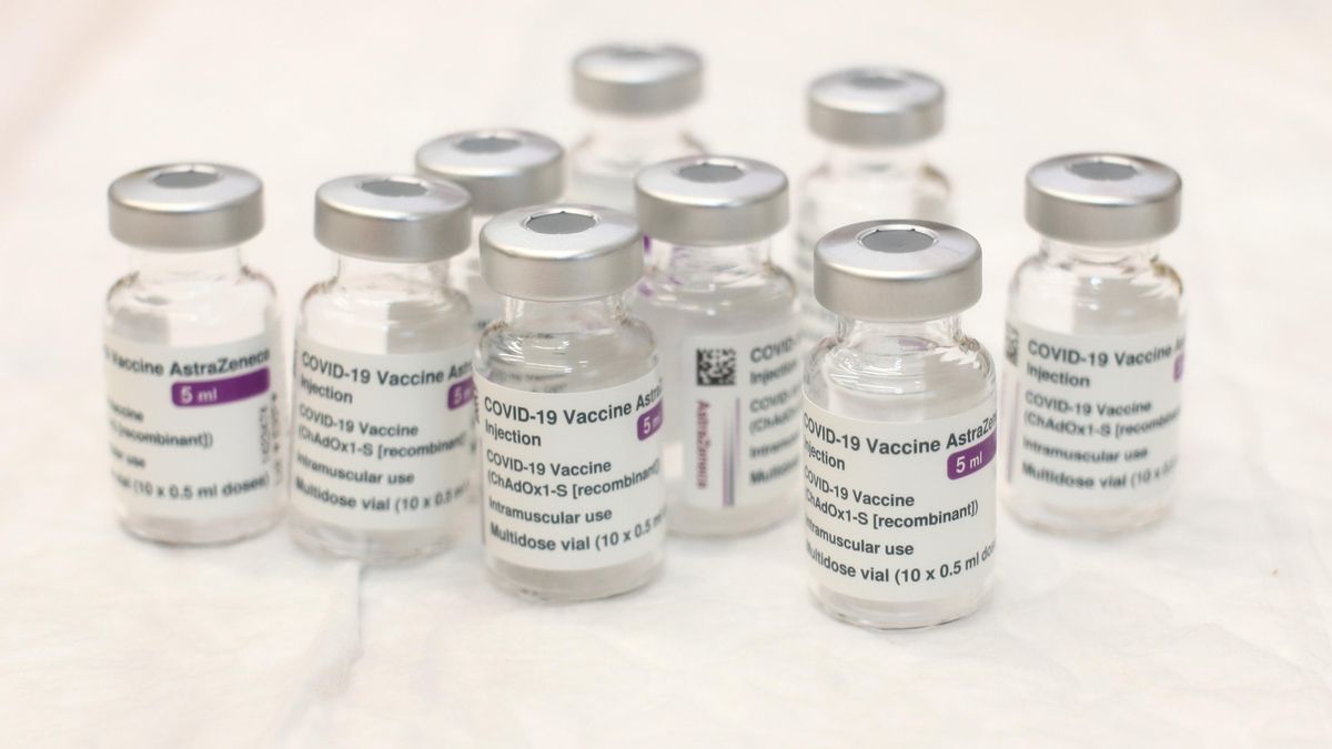 Viales de la vacuna de AstraZeneca.