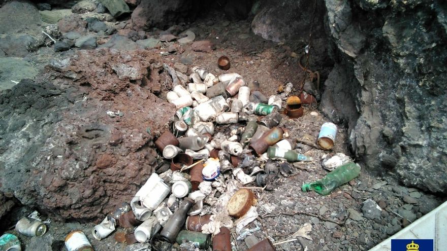 Basura en el espacio protegido de Punta de las Arenas