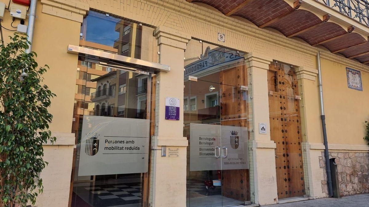 Riba-roja aprova un codi ètic pioner per a l'ús responsable i transparent de la Intel·ligència Artificial municipal