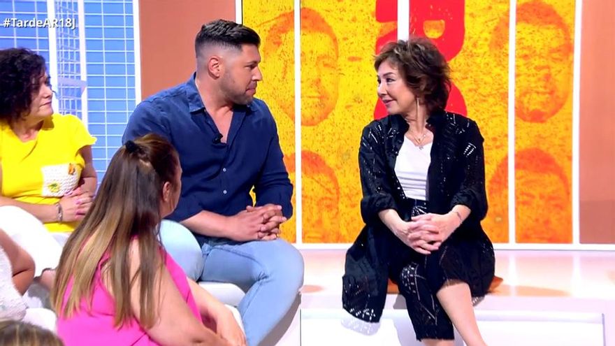 Ana Rosa desmiente los rumores sobre su futuro fuera de la tarde: "En septiembre, aquí voy a estar sentadita"