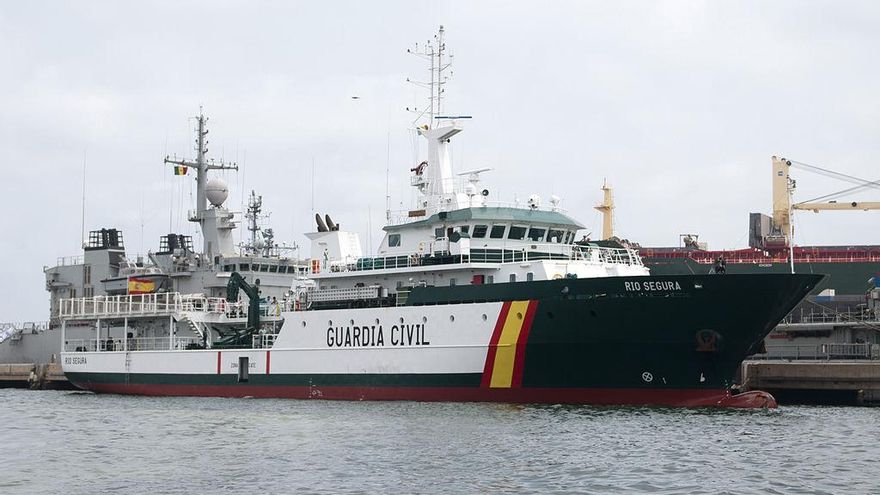 Un audio evidencia la descoordinación entre la Guardia Civil y Salvamento Marítimo en el rescate de pateras: "Estoy jugando con vidas, ¡dime qué hago ya!"