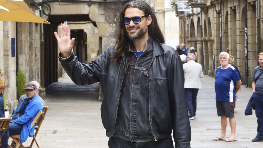 Oliver Laxe comparte en casa su triunfo en Cannes