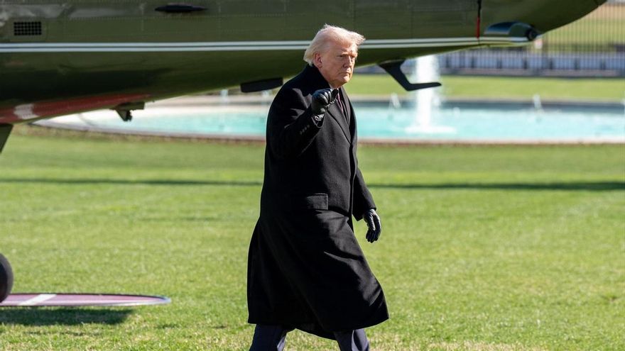 El presidente de EEUU, Donald Trump, camina desde el Marine One hasta el Despacho Oval.