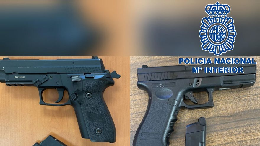 Pistolas simuladas requisadas al detenido en Adeje