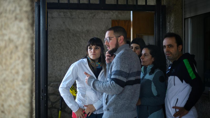 "Cuesta verlo sin romperse": Rozalén regresa a Letur tras el paso de la DANA