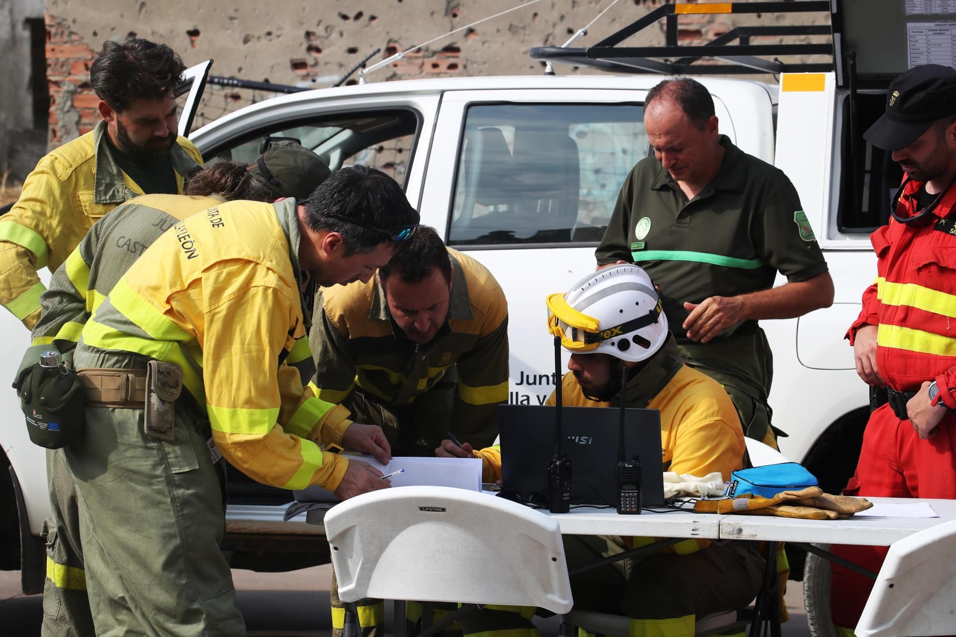 Incendio en Yeres. / Ana F. Barredo / Agencia EFE