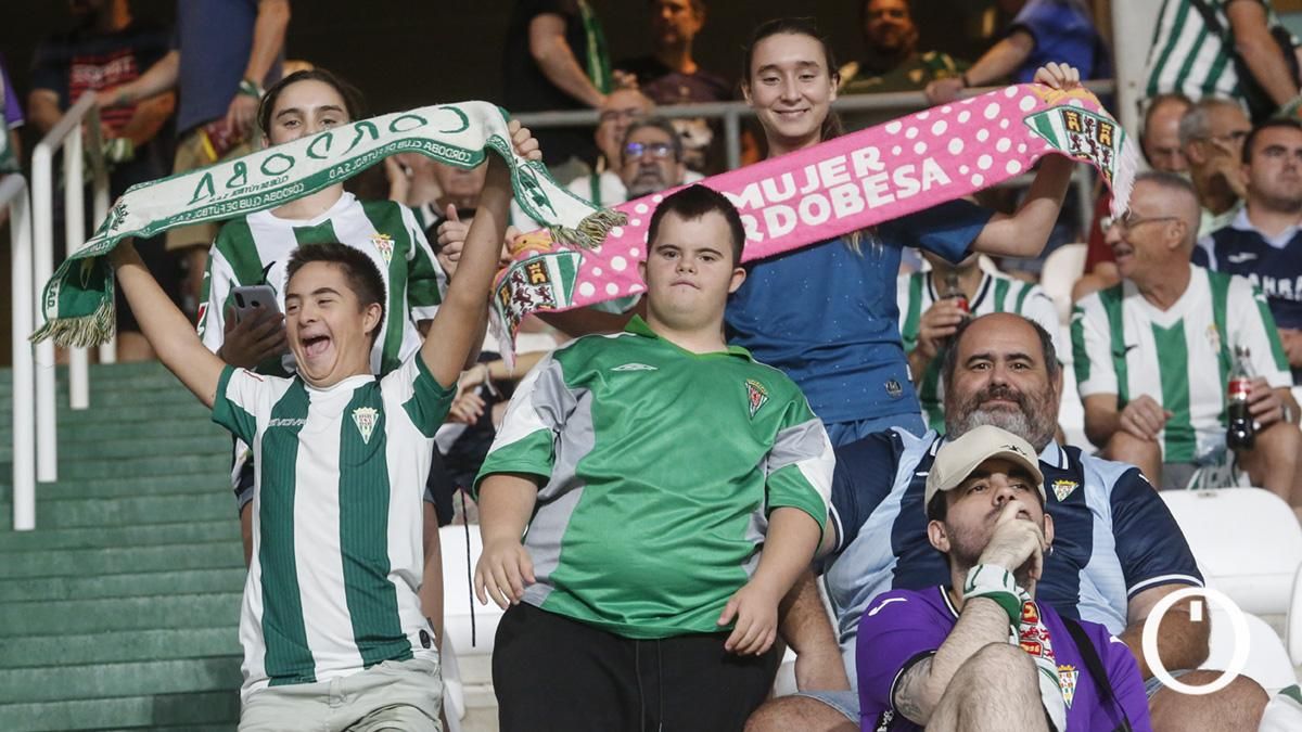 Grada Blanquiverde del Córdoba CF - Racing de Santander