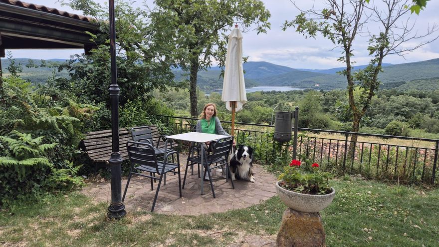 El verano gastronómico de María Martín: "Normalmente me estrello con los platos, pero mi marido hace los caparrones que te mueres"