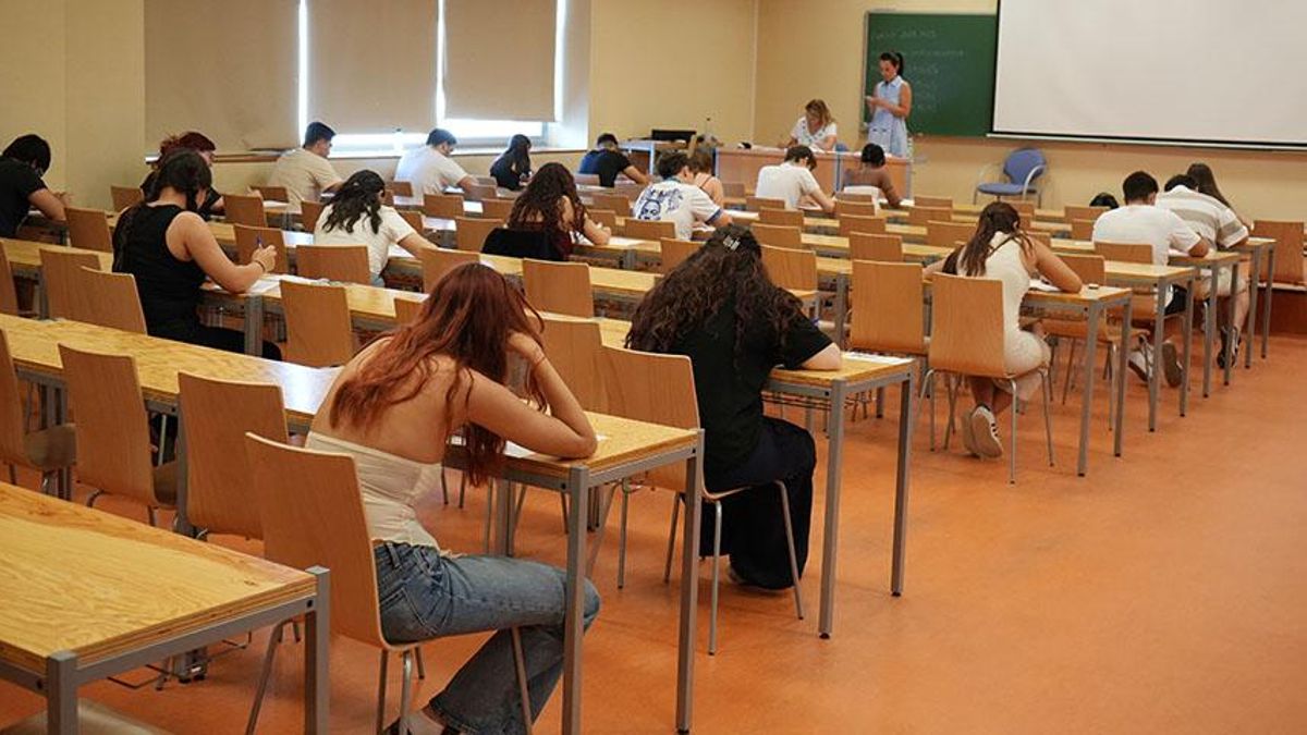 Un examen de la PAU Extraordinaria 2025 en Cuenca