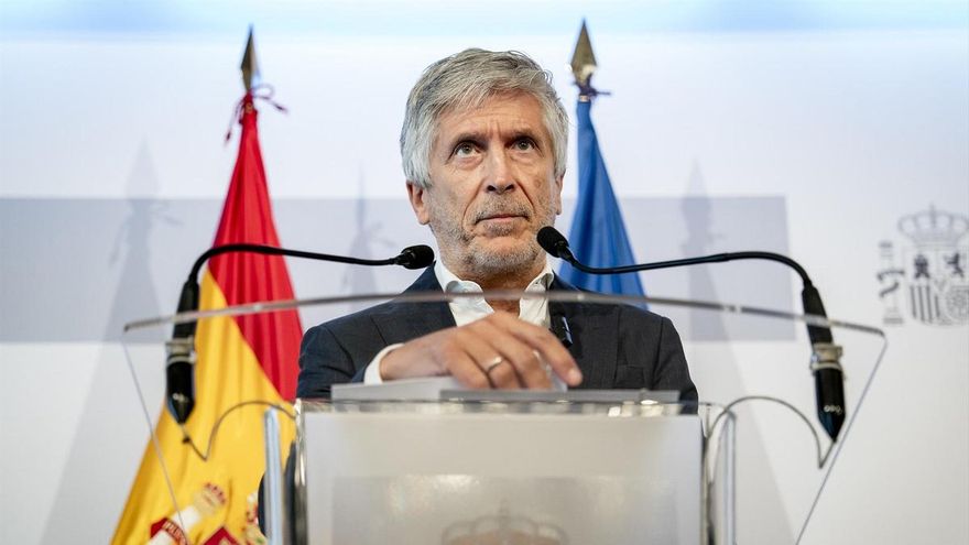 EuropaPress 7701460 ministro interior fernando grande marlaska atiende medios comunicacion
