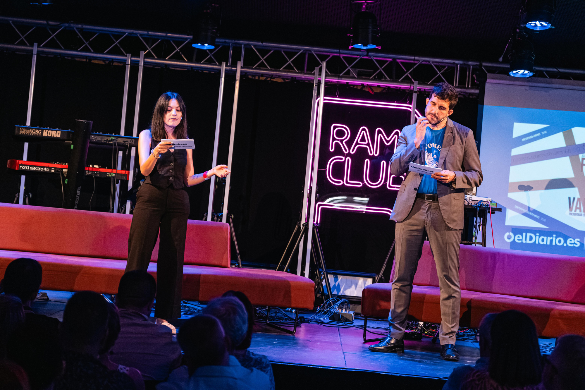 María Palau i Sergi Pitarch, presentadors de la I Festa pel Valencià d'elDiario.es.