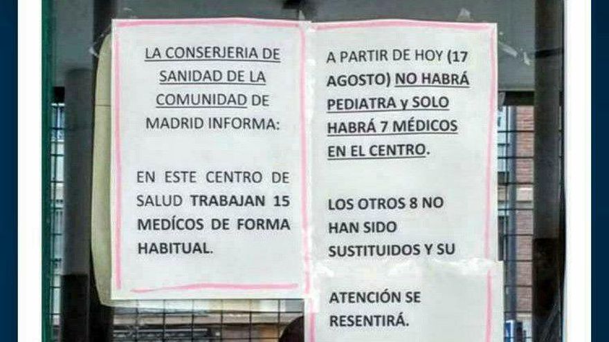 Cartel en el centro de salud de San Cristobal, en el barrio de Villaverde, donde trabaja la doctora Sara Yago
