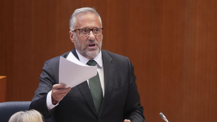 El PP en la Junta dice que Castilla y León es “tierra de acogida” mientras Vox aboga por la “prioridad nacional”