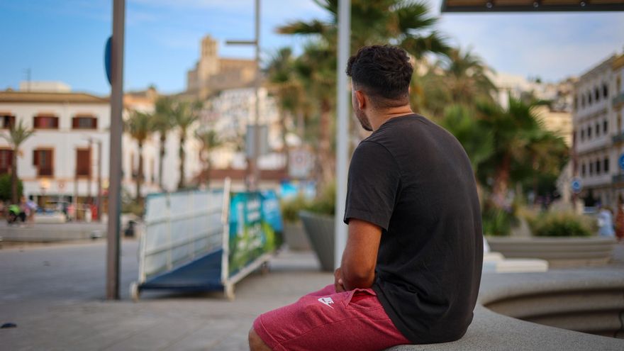 Mohamed llegó a la Península en una narcopatera: "La gente paga 8.000 euros sin saber que viaja con droga"