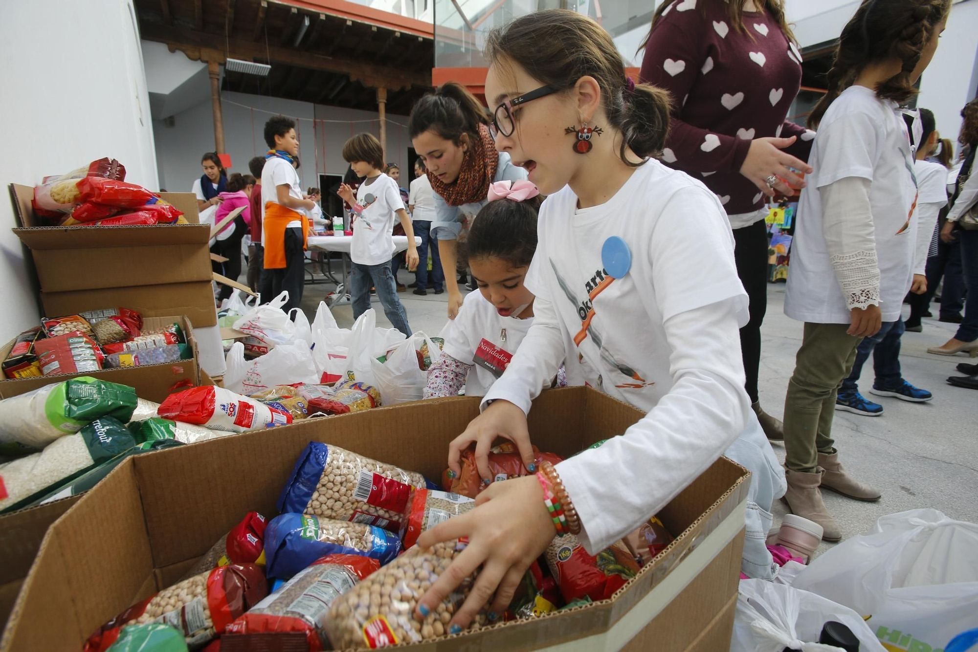 Tómbola solidaria ‘TombolarizArte’ que se celebró este miércoles en San Martín Centro de Cultura Contemporánea