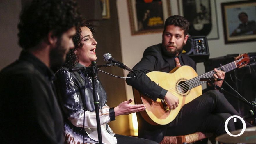 Vuelven las Noches Íntimas del Almíbar: la peña flamenca punk y sin cobertura