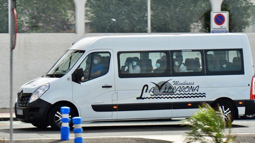 Traslado de los polizones llegados a Gran Canaria