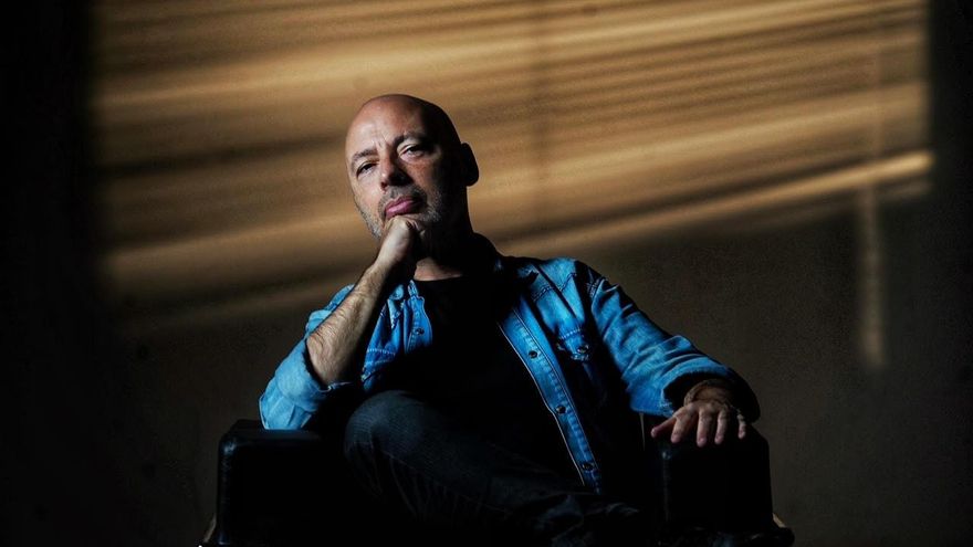 Horacio Convertini: “Los años ‘90 en Argentina fueron un derrumbe silencioso”