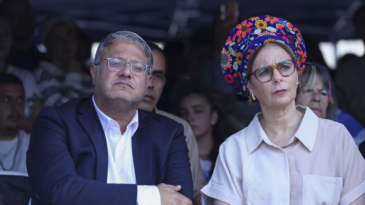 Itamar Ben Gvir, ministro de Seguridad Nacional, este domingo en el entierro de Uri Baruch, cuyo cuerpo fue devuelto a Israel el pasado.