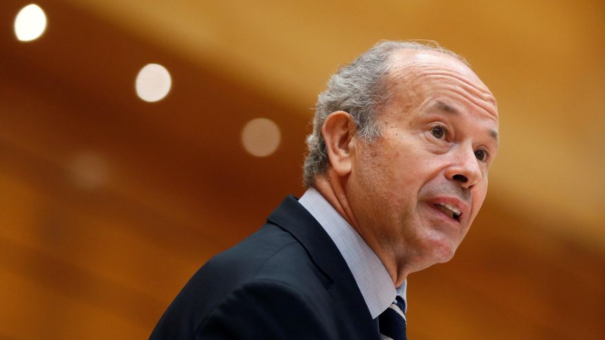 El ministro de Justicia, Juan Carlos Campo, interviene durante la sesión de control al Gobierno celebrada en el Senado, este martes en Madrid. EFE/ Mariscal