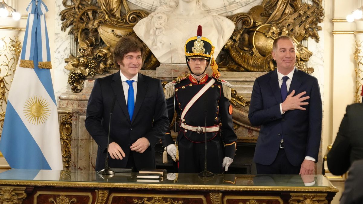 Javier Milei y Diego Santilli.