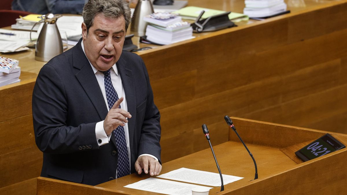 Vox presiona al PP durante las conversaciones de investidura con una propuesta en Les Corts para tumbar las ZBE