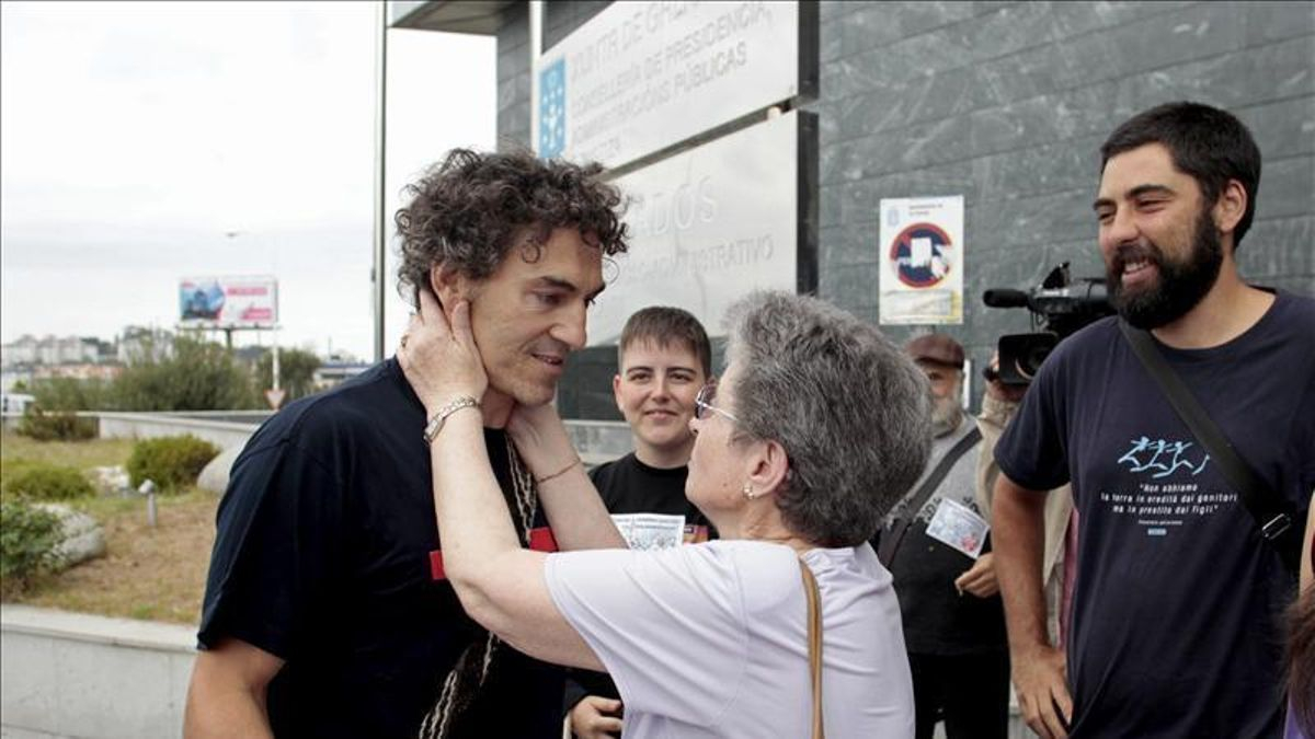 Roberto Rivas, el bombero que se negó a desahuciar en 2013: "Esta burbuja va a estallar y la solución estará en la calle"