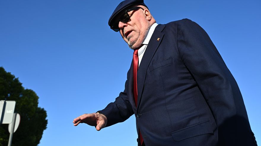 El excomisario Villarejo pide que testifique en su juicio el exdirector del CNI Félix Sanz