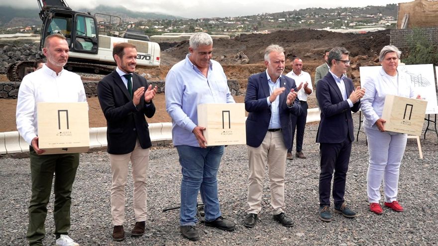 Representantes de los tres municipios afectados asistieron al acto.