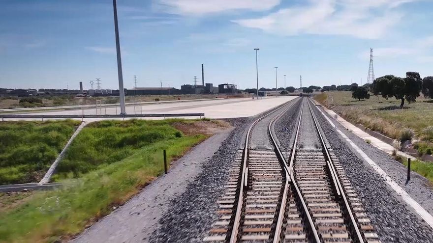 La fábrica de cátodos de Mérida, entre reproches políticos: la Junta acusa al alcalde de ponerla en riesgo con sus anuncios