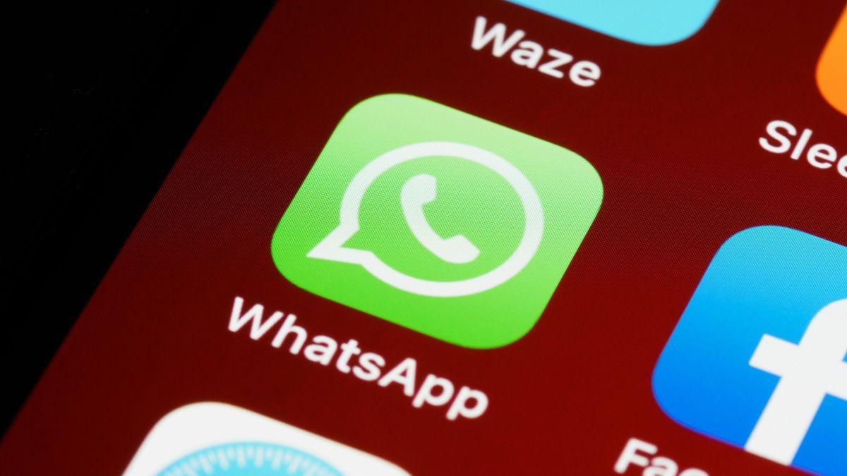 Bruselas investiga a Meta por excluir de WhatsApp a inteligencias artificiales de la competencia