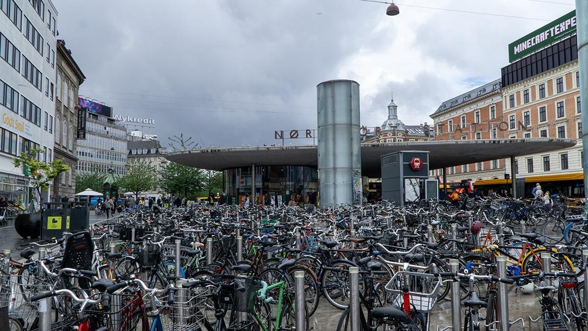 Parking de bicicletas en la estación de Nørreport, en Copenhague.