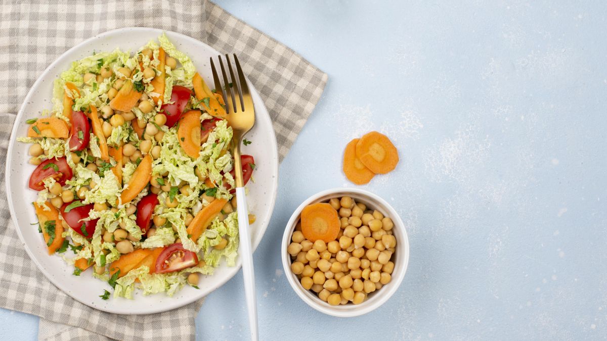 El aliño de pistacho redondea el conjunto de esta receta
