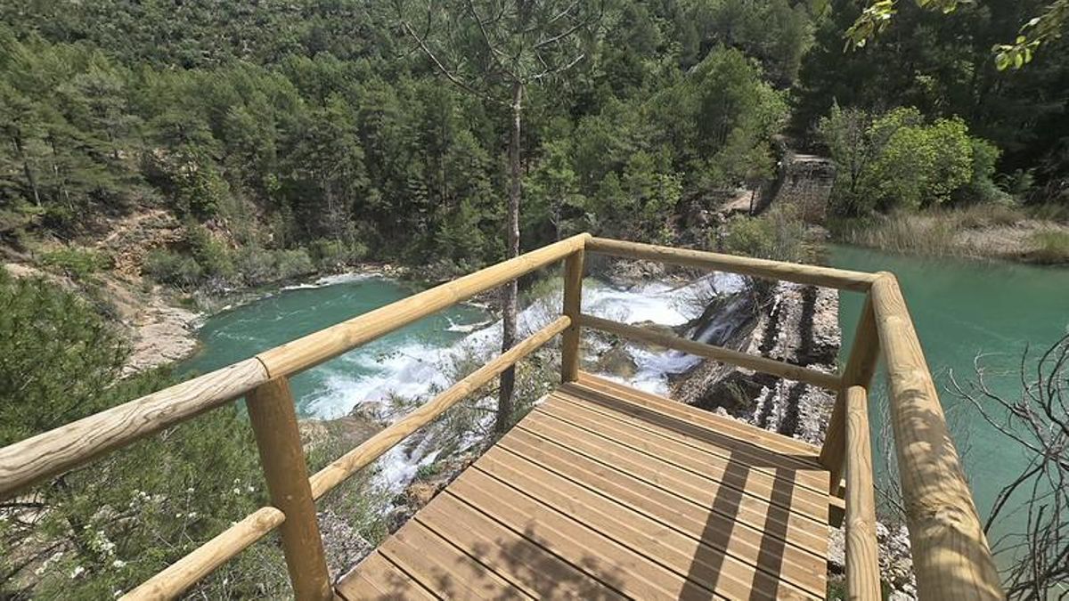 El 'Cañón del Tajo' estrena una pasarela peatonal y un sistema de reservas para el aparcamiento de vehículos
