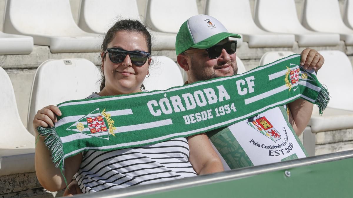 Grada Blanquiverde del Córdoba CF - SD Eibar