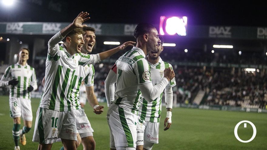 La unión entre el vestuario y el cuerpo técnico del Córdoba CF