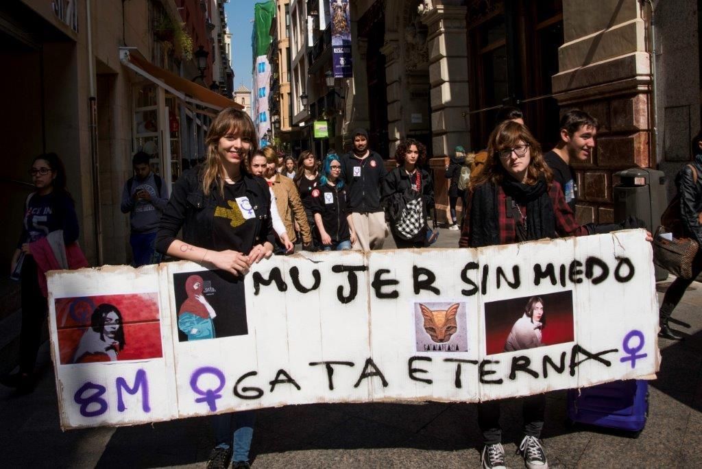 Manifestación 8M en la plaza Belluga / Carlos Trenor