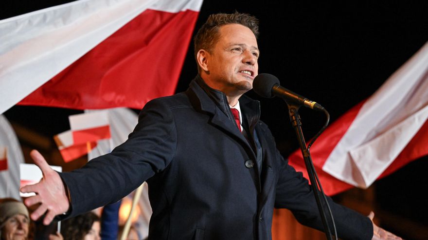 El candidato liberal supera al ultraconservador en los comicios polacos que tendrán segunda vuelta