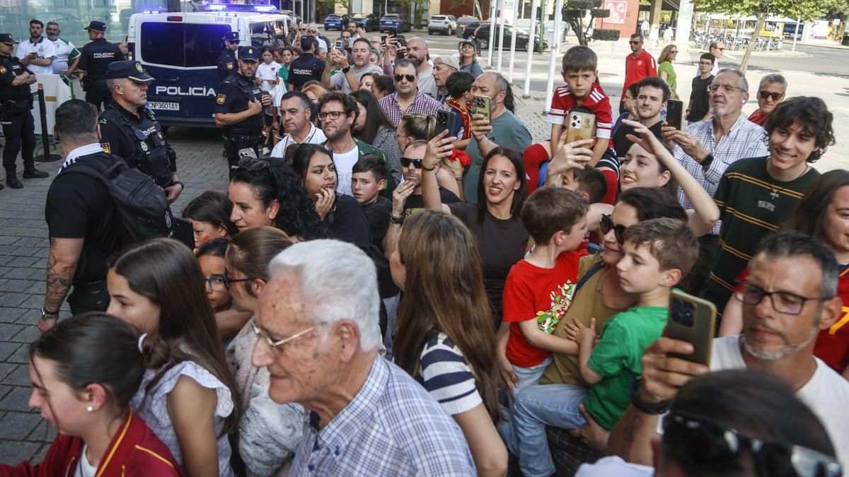 Llegada a Córdoba de la Selección Española de Fútbol Femenina