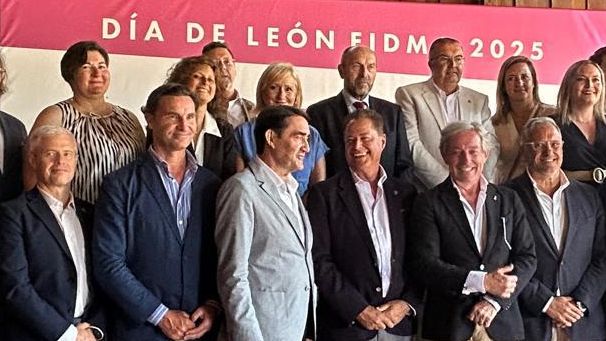 Juan Carlos Suárez-Quiñones en Gijón de comida mientras se quemaban Las Médulas.