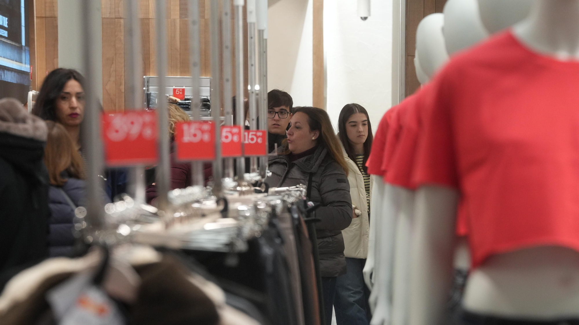 Comienzan las rebajas de invierno en Córdoba
