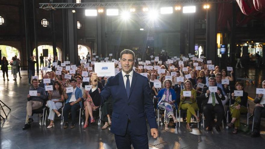 Pradales vuelve a llamar "intolerante" a Ayuso y defiende un "salto cualitativo" para el euskera: "Falta al respeto a todo un pueblo"