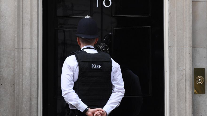 El envío a Ruanda de solicitantes de asilo dispara la polémica en Reino Unido