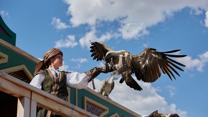 Ecologistas en Acción exige que se investigue si Puy du Fou enterró animales muertos dentro del recinto