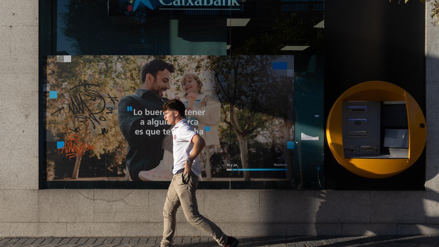 La banca se enreda con las comisiones por las transferencias inmediatas: ¿habrá que pagar por ellas a partir de enero?