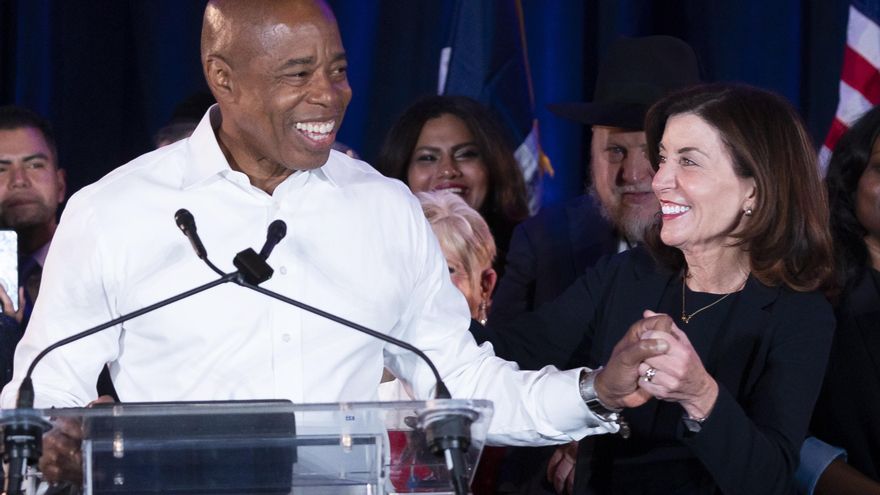 Las oficinas vacías de un rascacielos en Times Square serán convertidas en viviendas