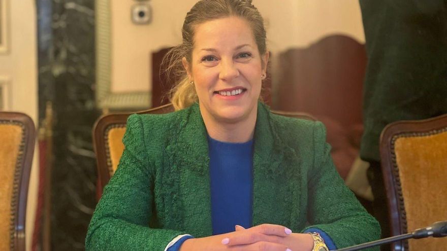 Vox se rompe en Oviedo por segunda vez:  Elena Figaredo pasa al grupo mixto al no sentirse "identificada" con el partido