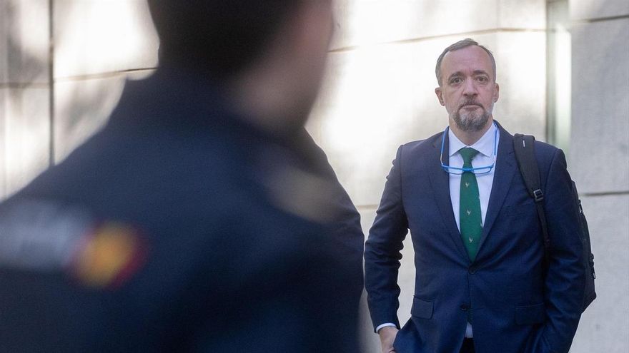 La Policía detiene al ex número dos de Interior con el PP Francisco Martínez por sus vínculos con un hacker